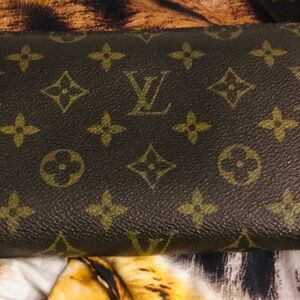 Louis Vuitton monogram wallet